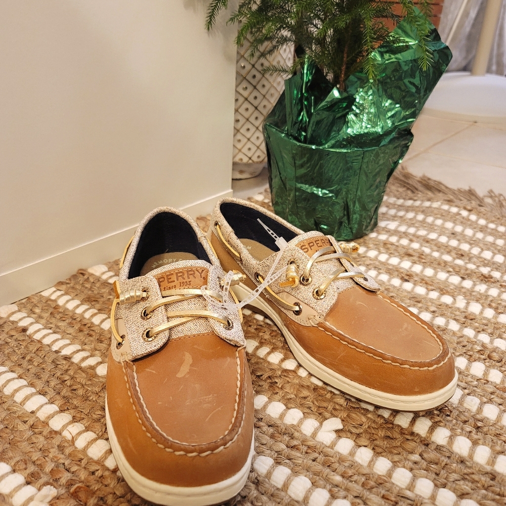 NWT ladies Sperry shoes